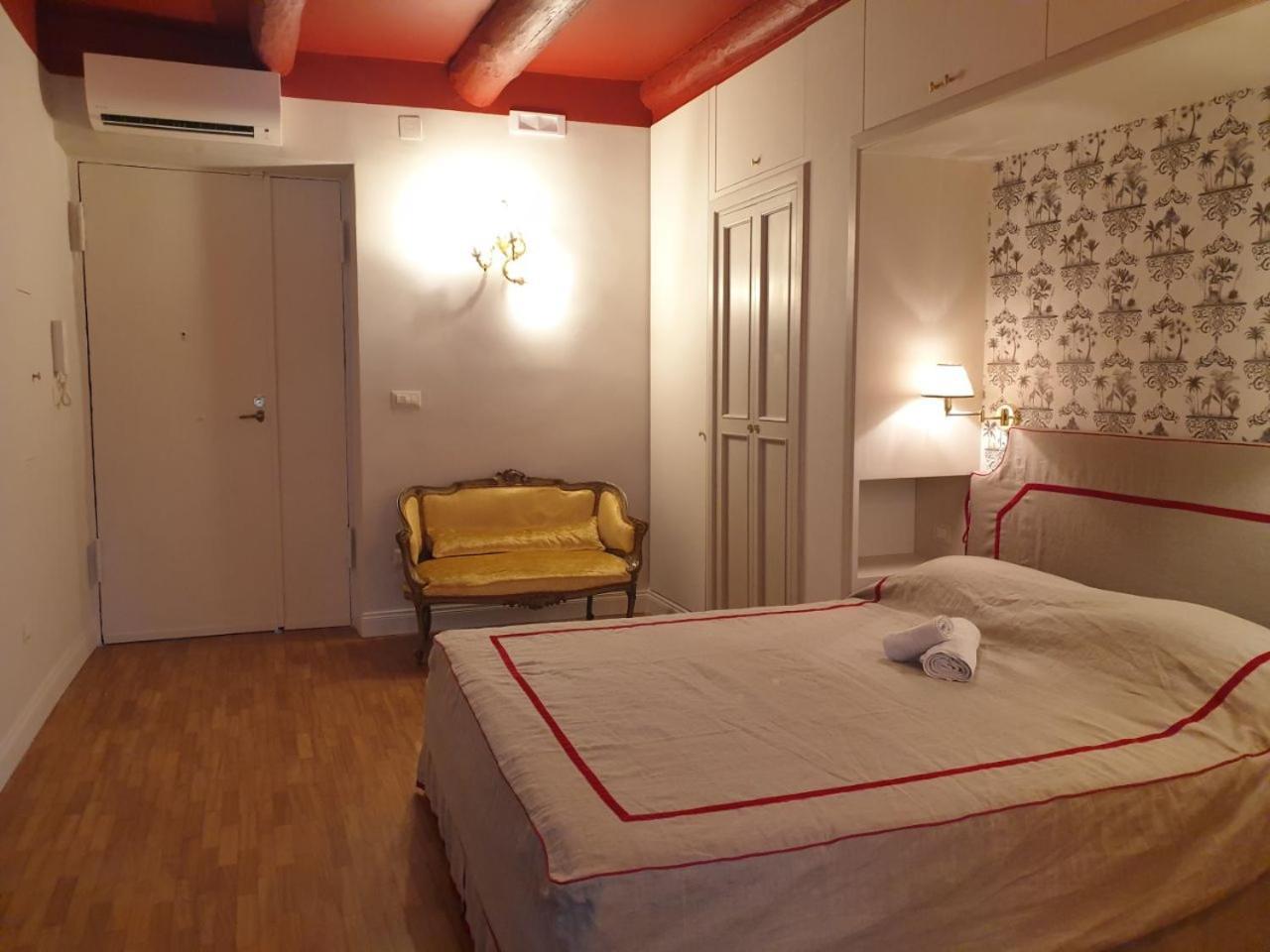 Apartment Elegante Poerio Naples