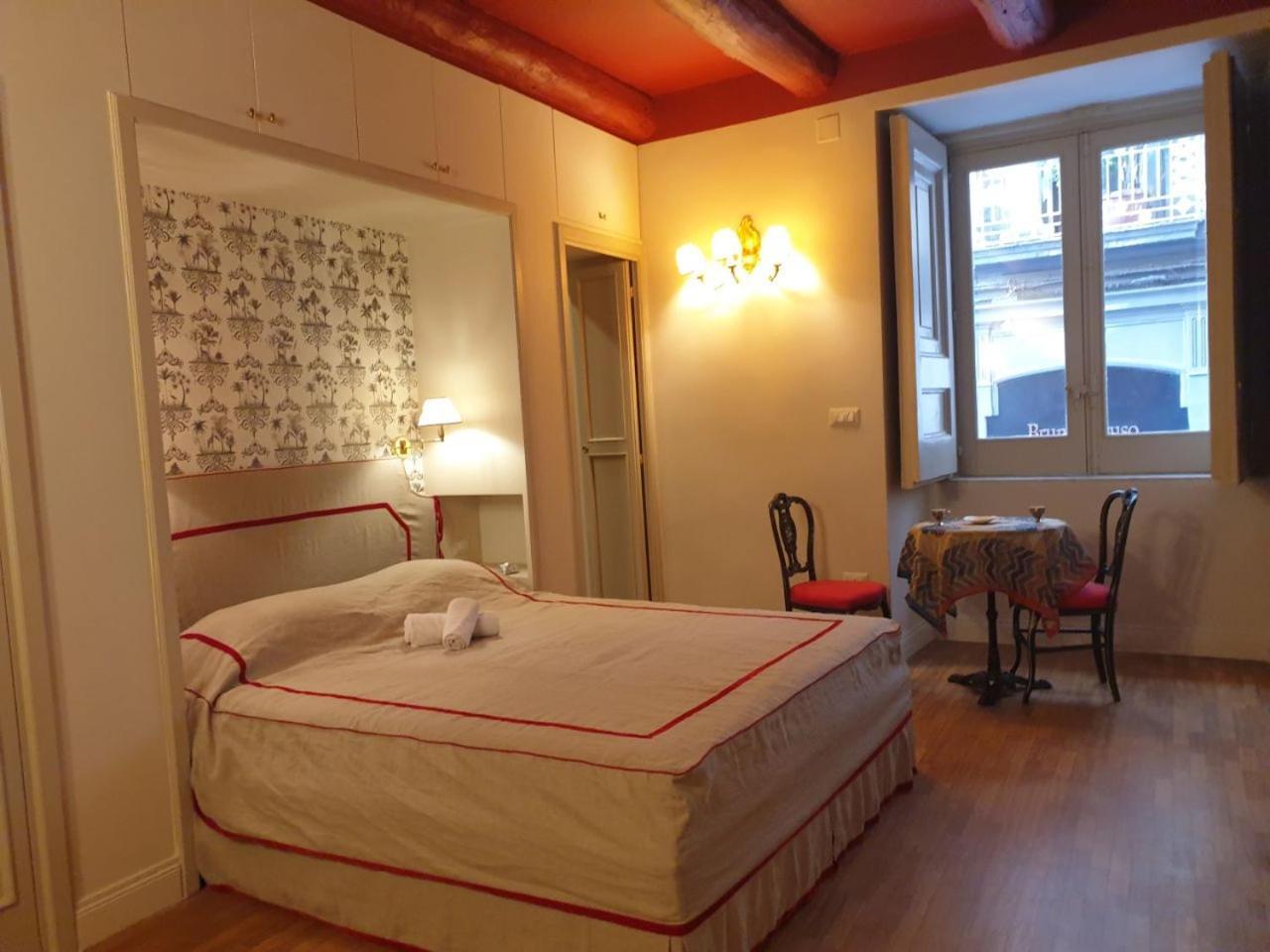 Elegante Poerio Naples